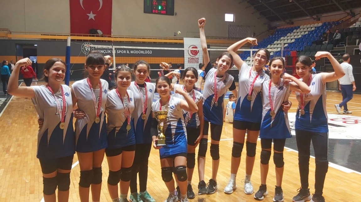 Kız Voleybol Takımımız Şampiyon Oldu!