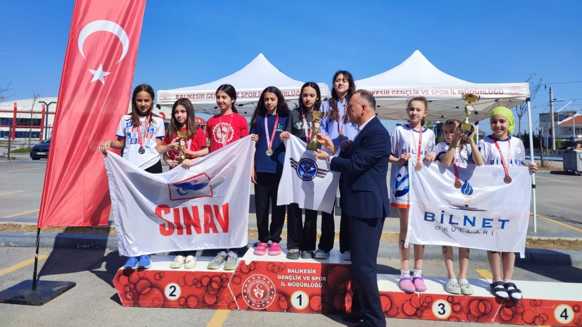 Triatlon Yarışlarında Yarış Ortaokulu Başarısı